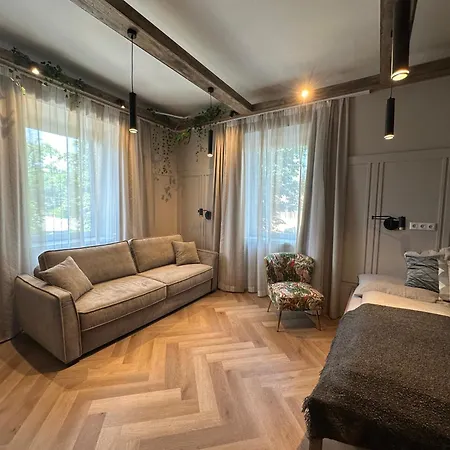 Book-a-room 32